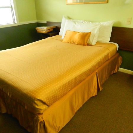 Country Motor Inn Livingston Exteriér fotografie