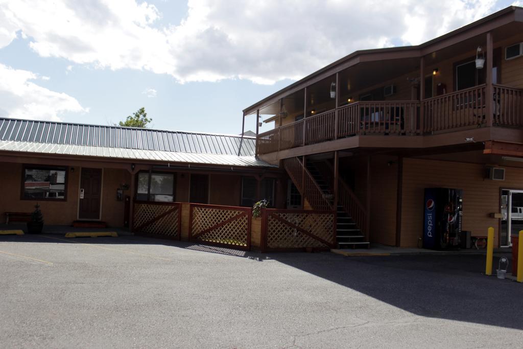 Country Motor Inn Livingston Exteriér fotografie