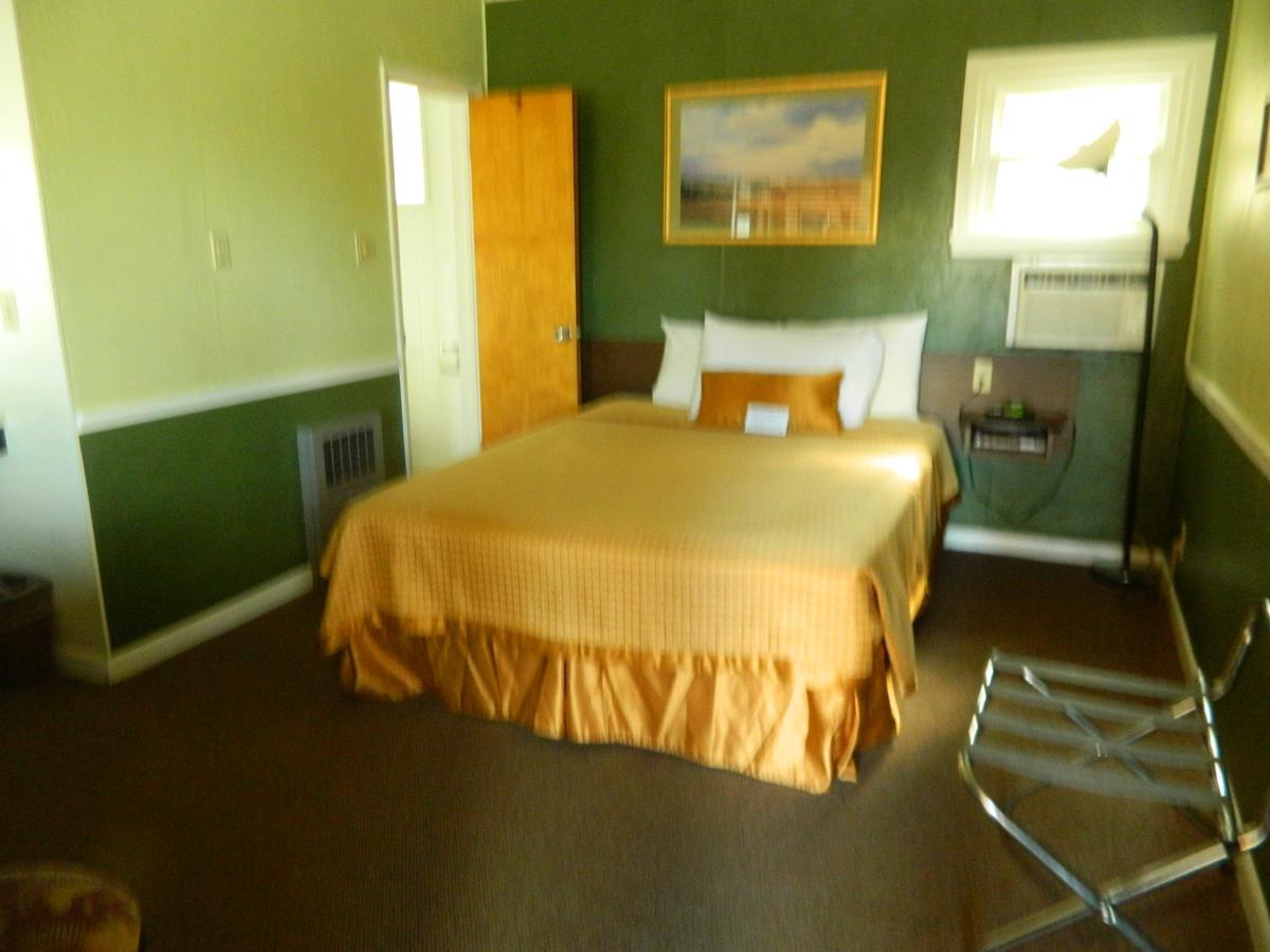 Country Motor Inn Livingston Exteriér fotografie