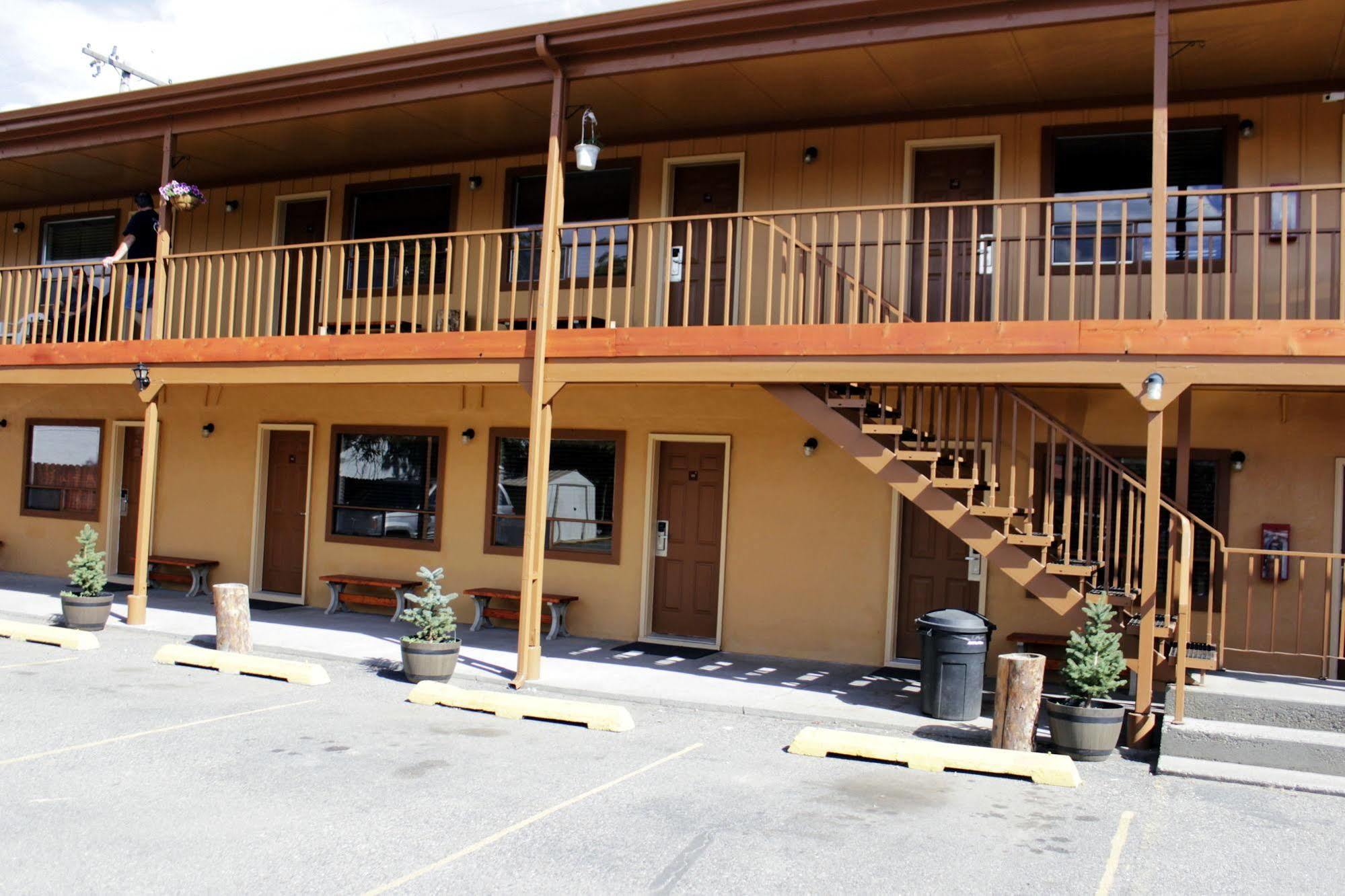 Country Motor Inn Livingston Exteriér fotografie